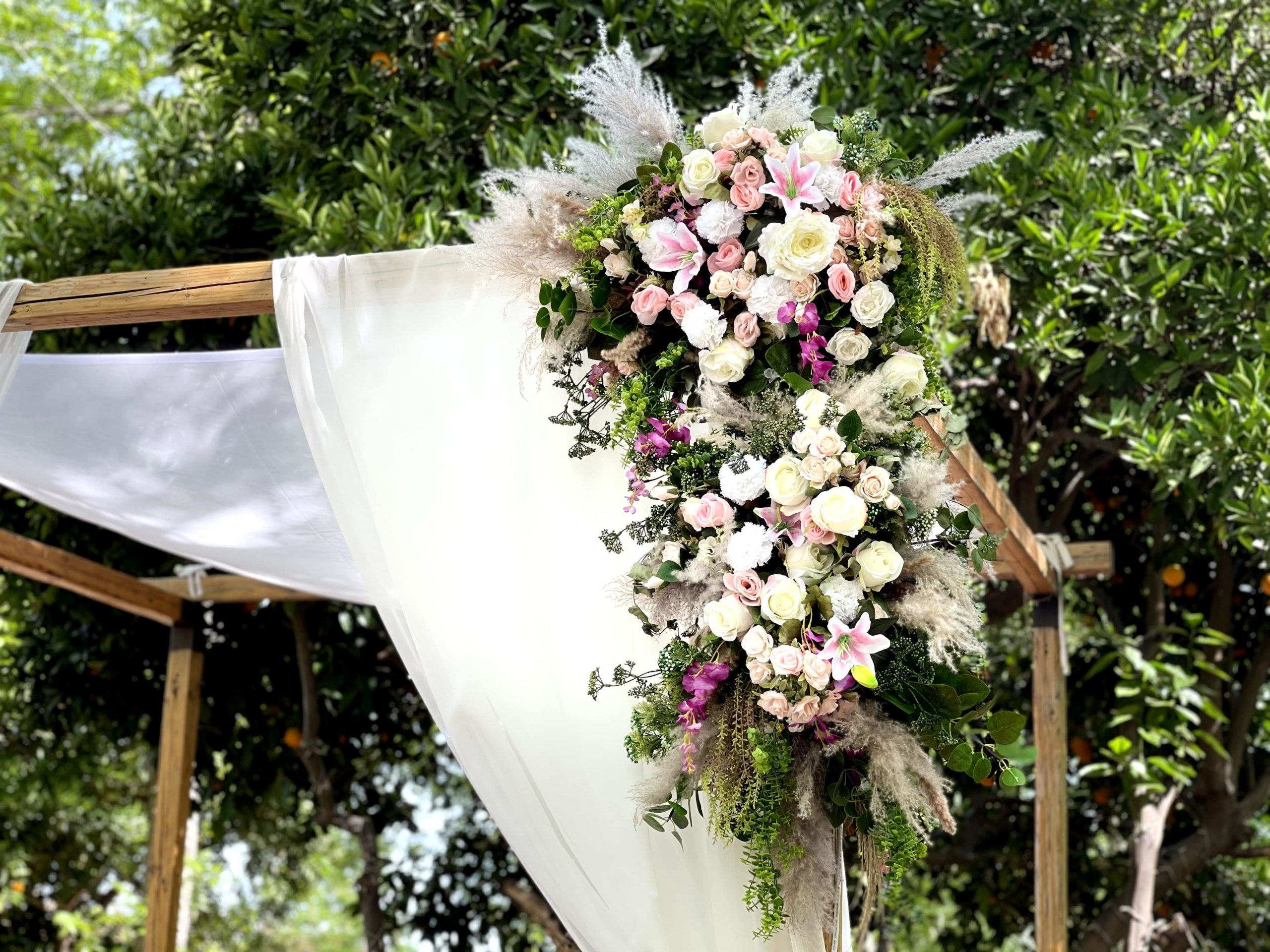 סידור פרחים לחתונה